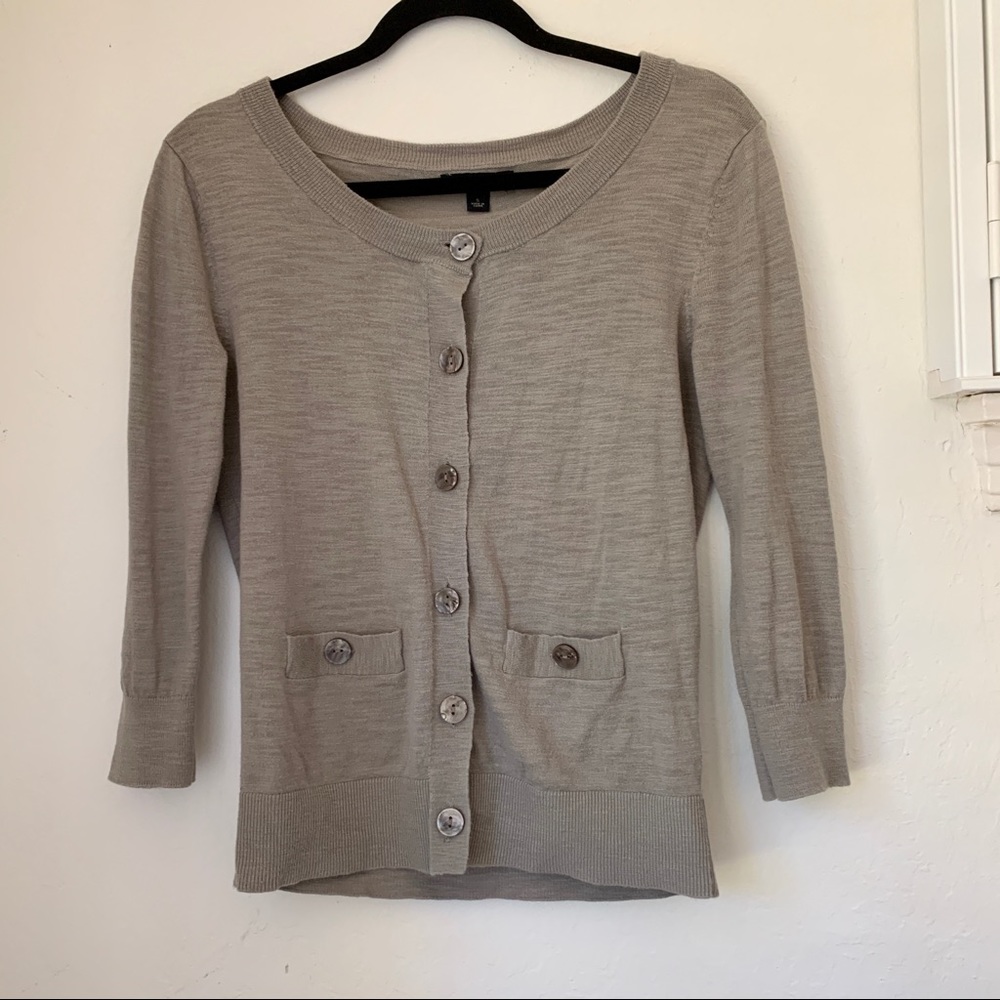 🌸 Banana republic button up cardigan taupe S
